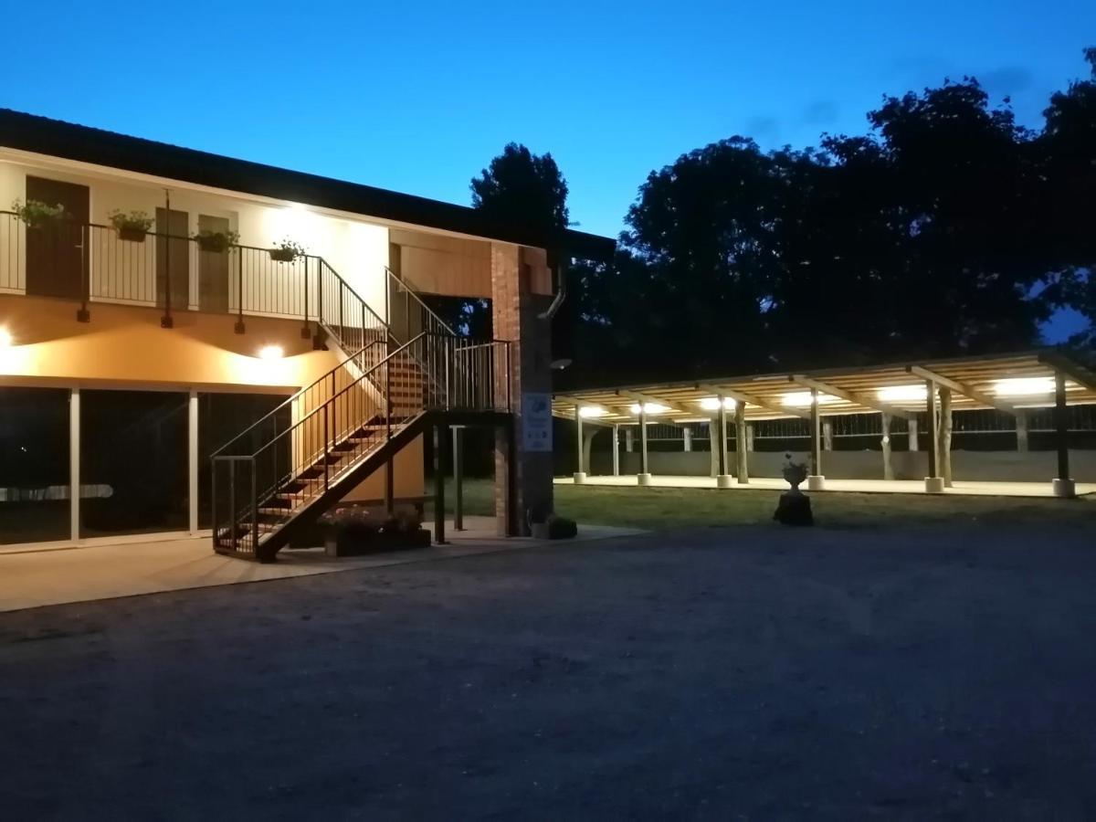 Agriturismo Castolda Treviglio Exterior foto